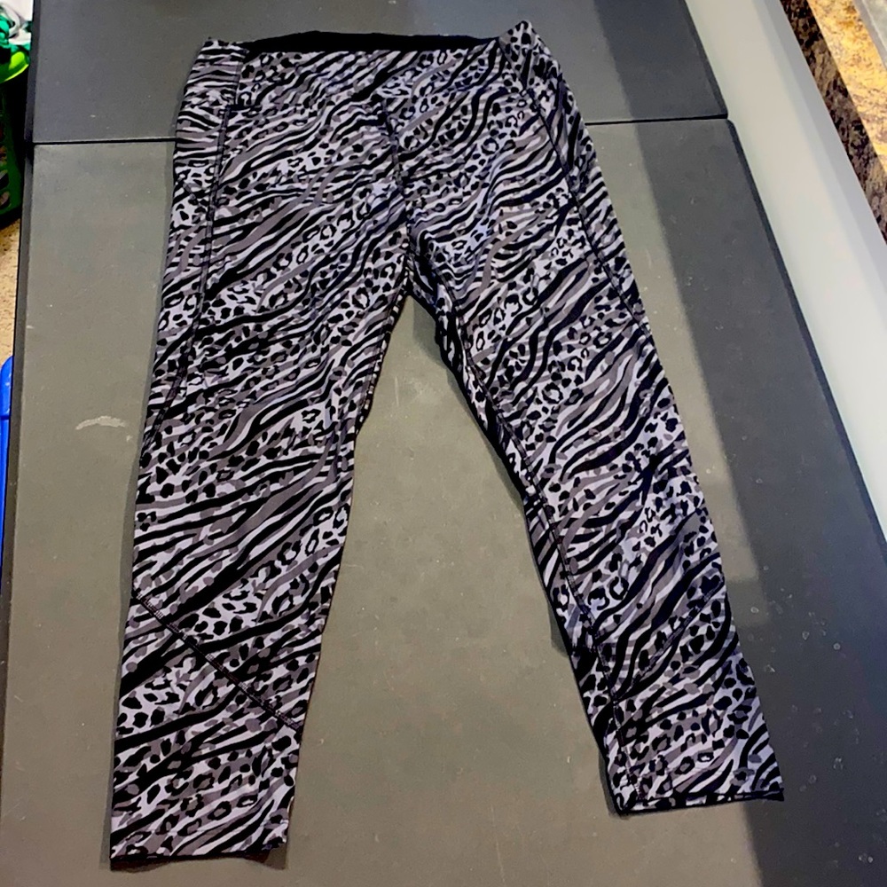 VS Pink Sport Leggings. Size XL.